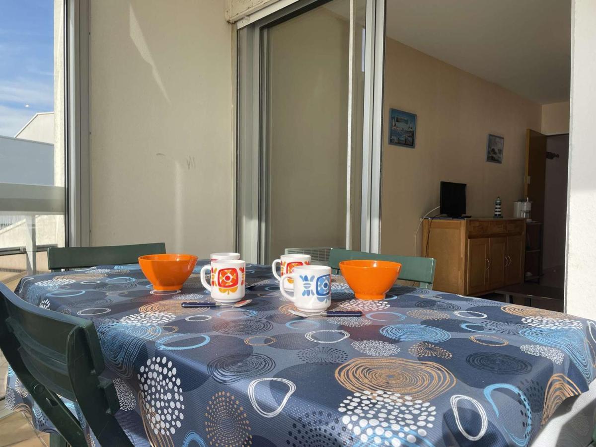 Appartement 2 Pieces Avec Balcon Et Parking A Saint-Gilles-Croix-De-Vie - Fr-1-224-39 Bagian luar foto
