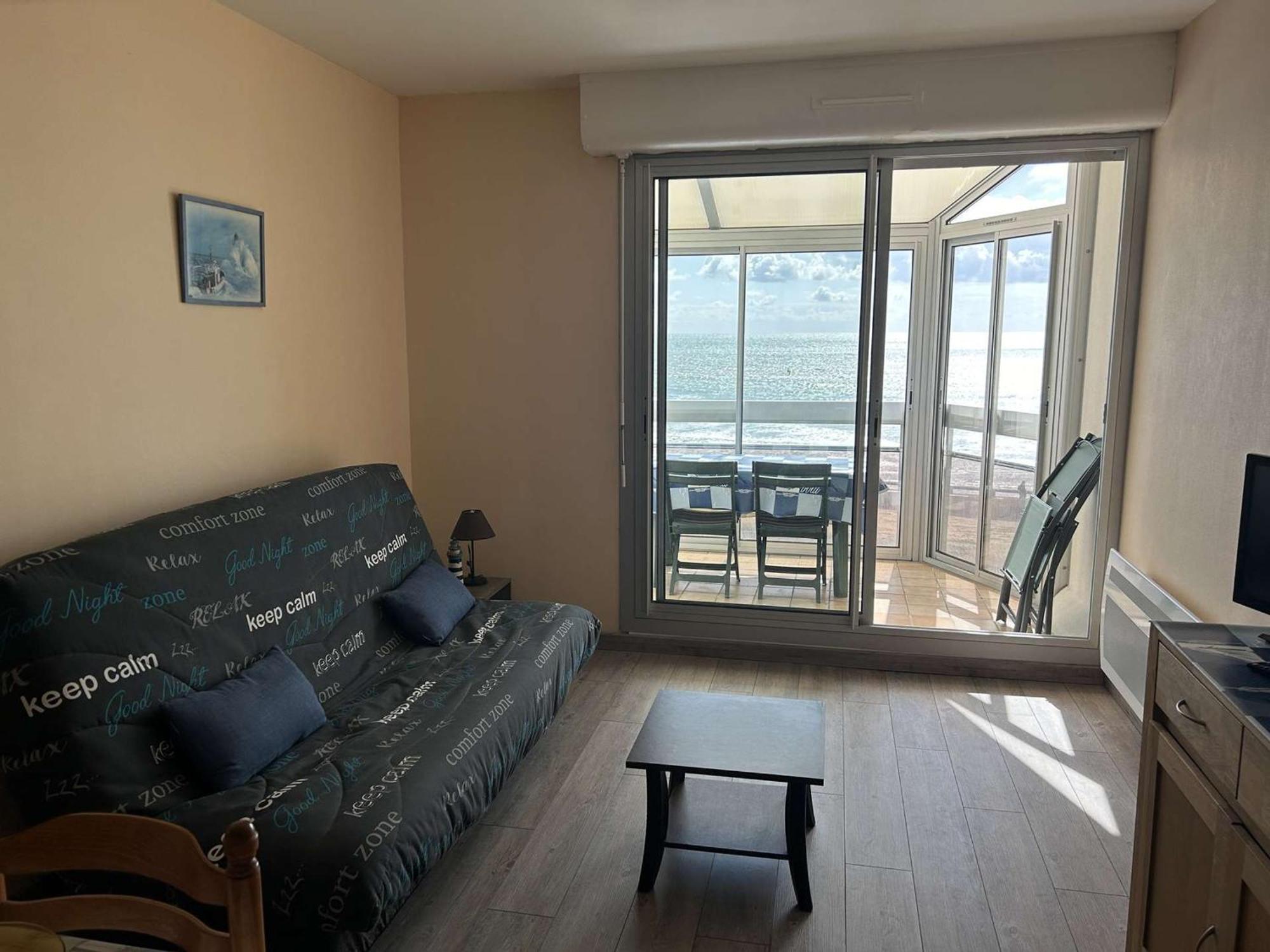 Appartement 2 Pieces Avec Balcon Et Parking A Saint-Gilles-Croix-De-Vie - Fr-1-224-39 Bagian luar foto